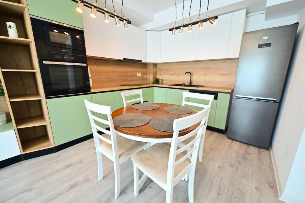 Flh - The Lake Home - Apt 33 ซีบิว ภายนอก รูปภาพ
