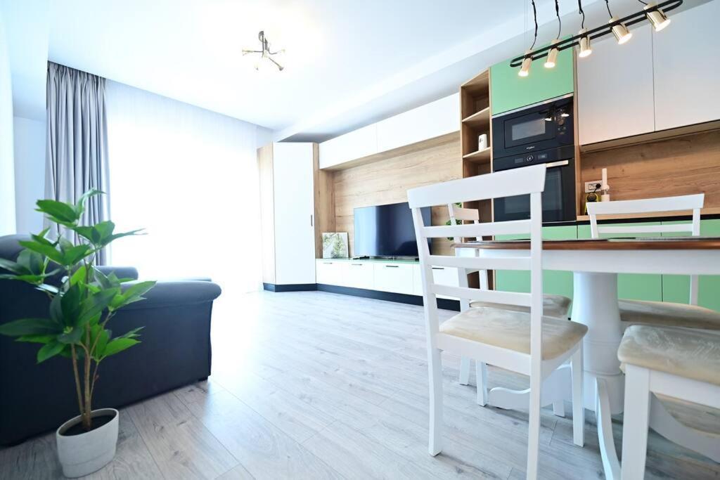 Flh - The Lake Home - Apt 33 ซีบิว ภายนอก รูปภาพ